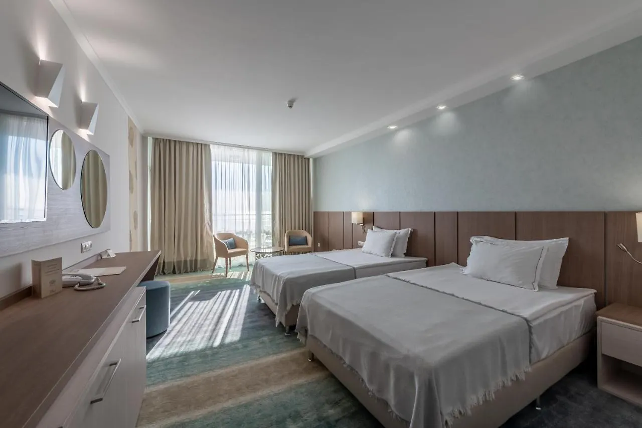 **** Курортный комплекс Hotel Neptun Beach Солнечный берег Болгария