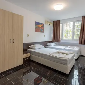 https://stai-za-gosti-pirotska-39.sozopol-hotels.com